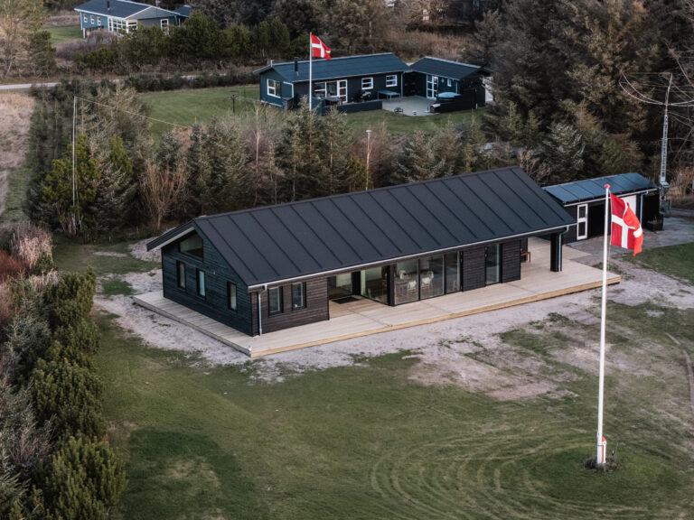 Marthahus. Sommerhus i Grønhøj set fra oven